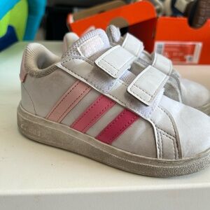 Adidas toddler girl sneakers. Size 8